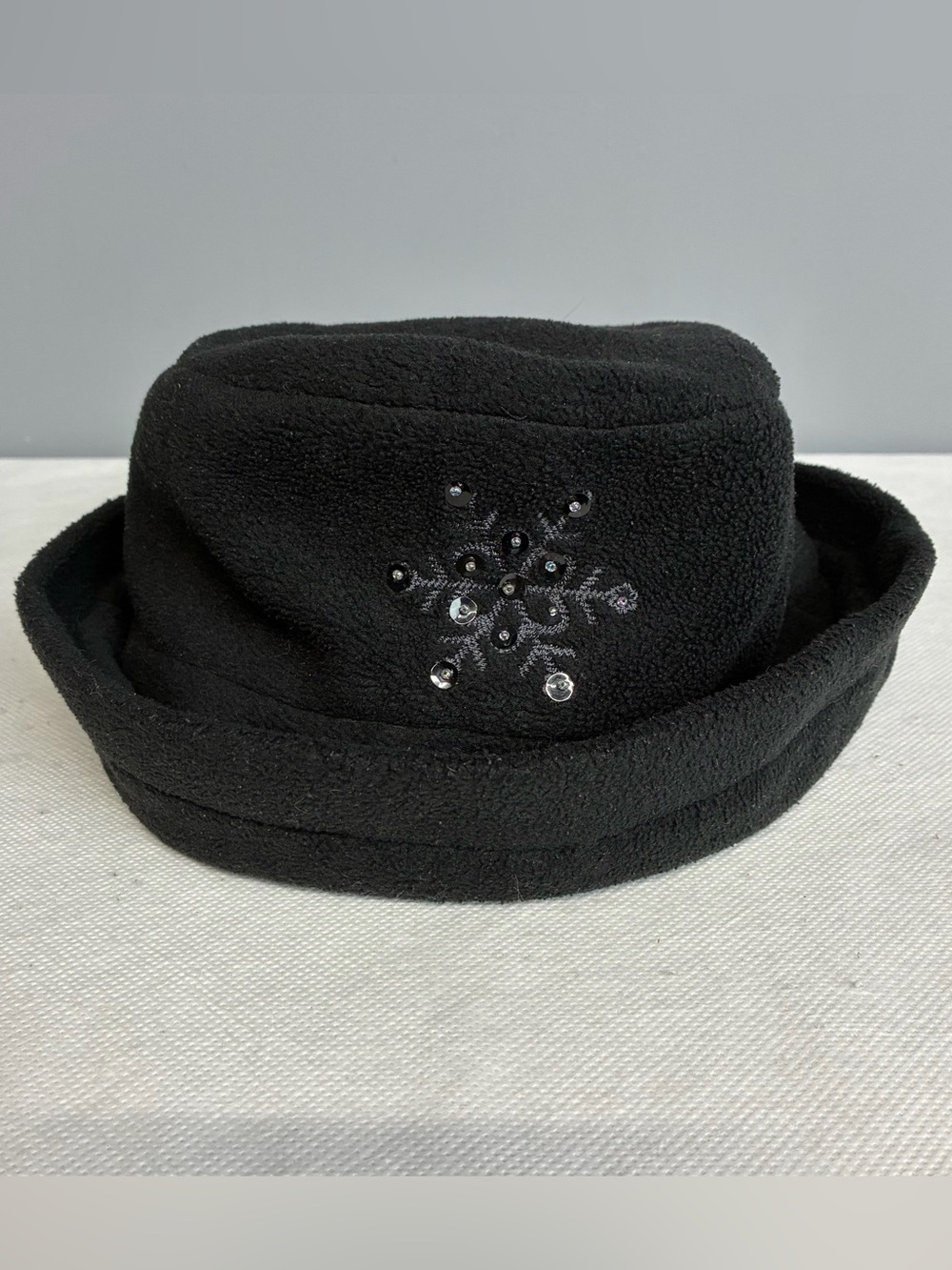 Vintage Winter Cloche Hat Large Black Fleece Beaded Embroidered Snowflake Flaw
